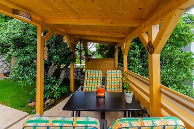 Ferienwohnung mit Grill und Terrasse