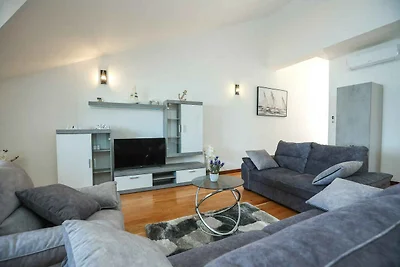 Moderne Seafront Apartments in Mrljane auf de