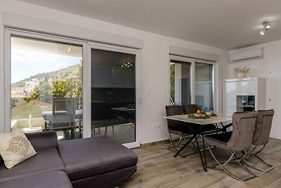 Ferienwohnung mit Balkon und Meerblick