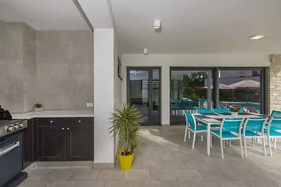 Villa Eine Luxusvilla mit einem kristallklare