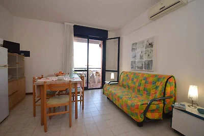 Studio mit Klimaanlage und Balkon