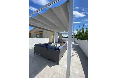 mit gemeinsamem Garten und Grill