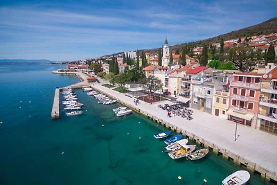 Strandnahe Ferienwohnung in Selce mit wunders