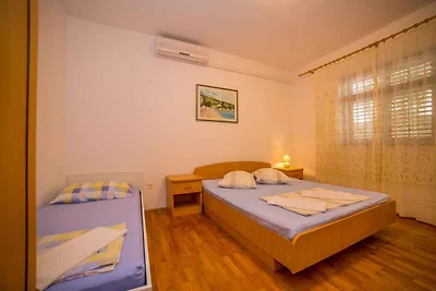 Ferienwohnung mit Aussenpool in Strandnähe