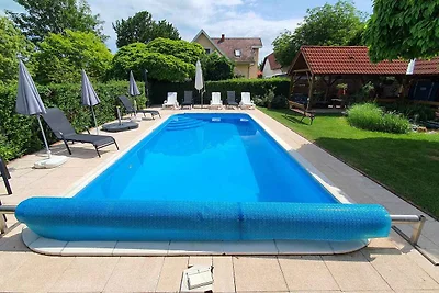 Ferienwohnung mit Garten und Pool