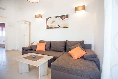 Ferienwohnung mit Pool und Grill