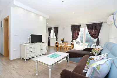 Ferienhaus mit Garten und Grill