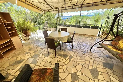 Ferienwohnung klimatisiert mit Terrasse