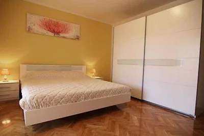 Ferienwohnung mit Balkon und Klimaanlage
