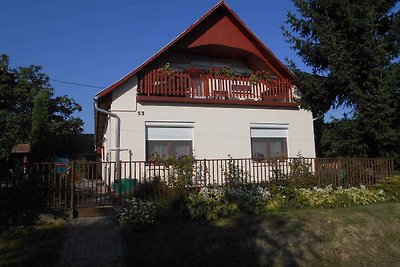 Ferienwohnung mit Terrasse und Gartenpavillon