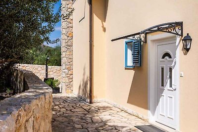 Villa mit Swimmingpool und Meerblick