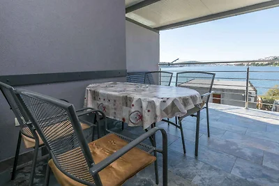 Ferienwohnung mit Balkon und Meerblick