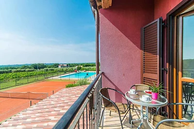 Ferienwohnung mit Pool und Terrasse