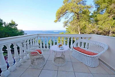 Ferienhaus mit Balkon und Meerblick