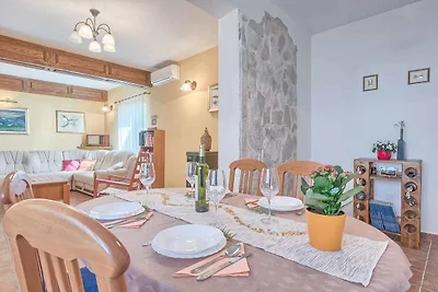 Ferienhaus mit Klimaanlage und Pool