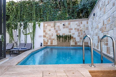 Ferienhaus mit Klimaanlage und Aussenpool