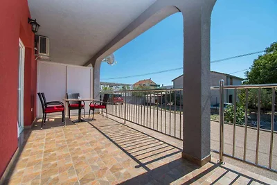 Gemütliche Ferienwohnung AS in Vodice mit Gar