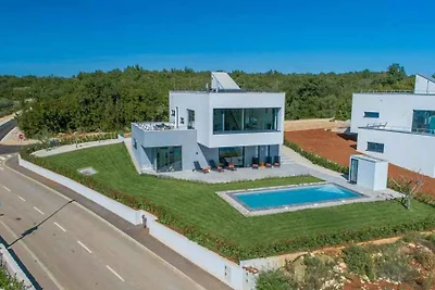 Villa mit Klimaanlage und Pool