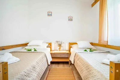 Ferienhaus mit Pool und Klimaanlage