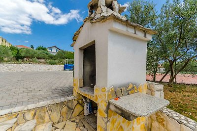 Ferienwohnung mit Pool und Meerausblick