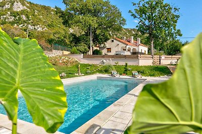 Ferienhaus mit Aussenpool und Whirlpool