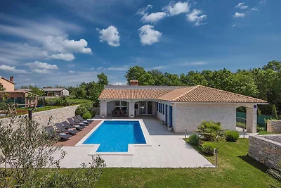 FerienHaus mit einem beheiztem Aussenpool