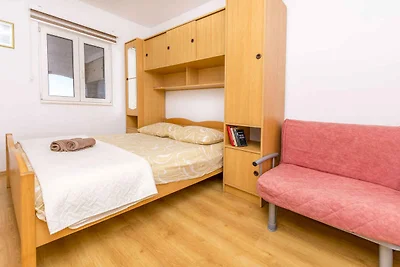 Gemütliche Ferienwohnung Marina in Ražanj mit