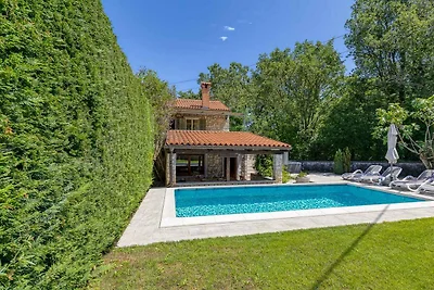 Ferienhaus mit Terrasse, Garten und privatem