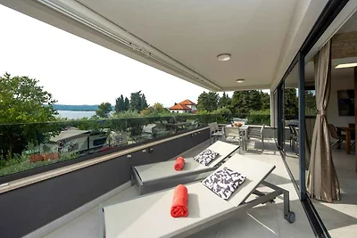 Appartamento Vacanza con famiglia Sveti Filip i Jakov