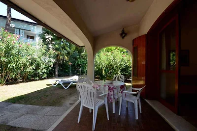 Bungalow mit Garten und Klimaanlage