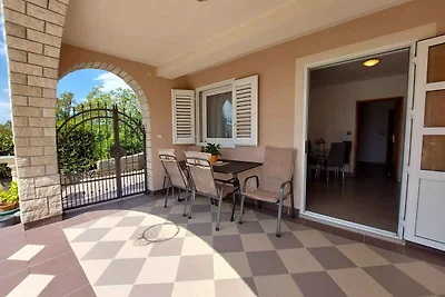 Ferienwohnung mit Terrasse und Meerblick