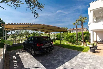 Ferienwohnung mit Balkon und Blick aufs Meer