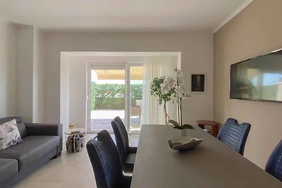 Ferienwohnung mit Terrasse und Klimaanlage