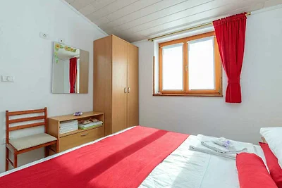 Ferienwohnung mit Terrasse und Balkon