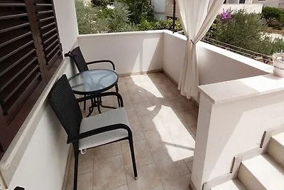 Ferienwohnung mit Klimaanlage und Balkon in S