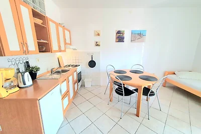 Ferienwohnung with terrace and Internet