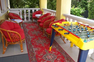 Ferienhaus mit Terrasse und Pool
