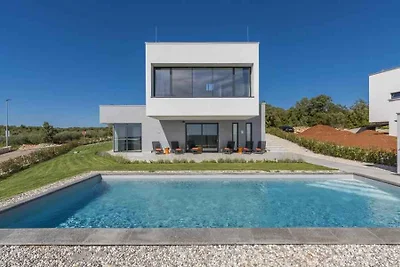 Villa mit Klimaanlage und Pool