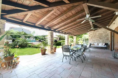 Ferienwohnung mit Pool und Klimaanlage