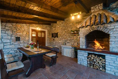 Ferienhaus mit Pool und Klimaanlage