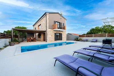 Villa mit Pool