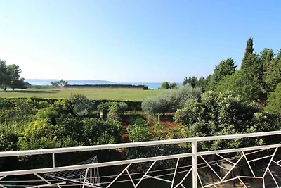 Ferienwohnung mit Garten und Klimaanlage