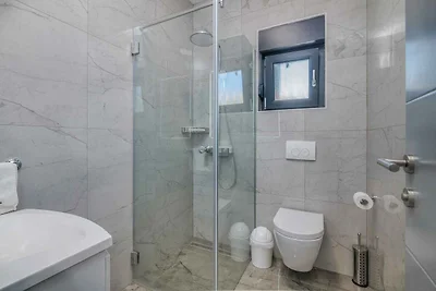 Villa mit Pool an ruhiger Lage