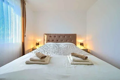 Ferienwohnung Mira Residence, 4 Personen