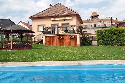 Ferienhaus mit Pool, Whirlpool und