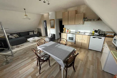 Ferienwohnung Zweistöckiges Apartment am