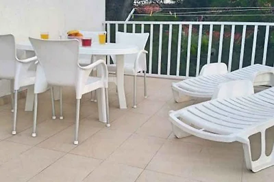 Gemütliches Studio Mat in Srima bei Vodice mi