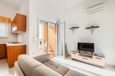 Ferienwohnung mit Klimaanlage und Balkon