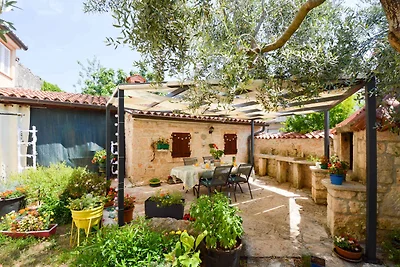 Ferienwohnung mit Terrasse und Klimaanage