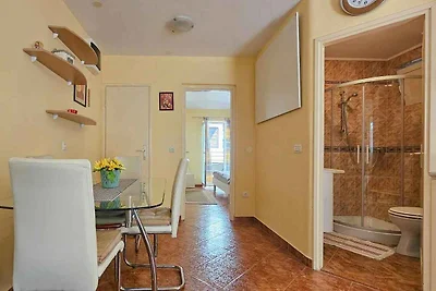 Ferienwohnung mit Terrasse, 500 m vom Meer